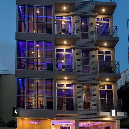 Hotel Eleven Trees Maldives Hulhumalé Exterior foto