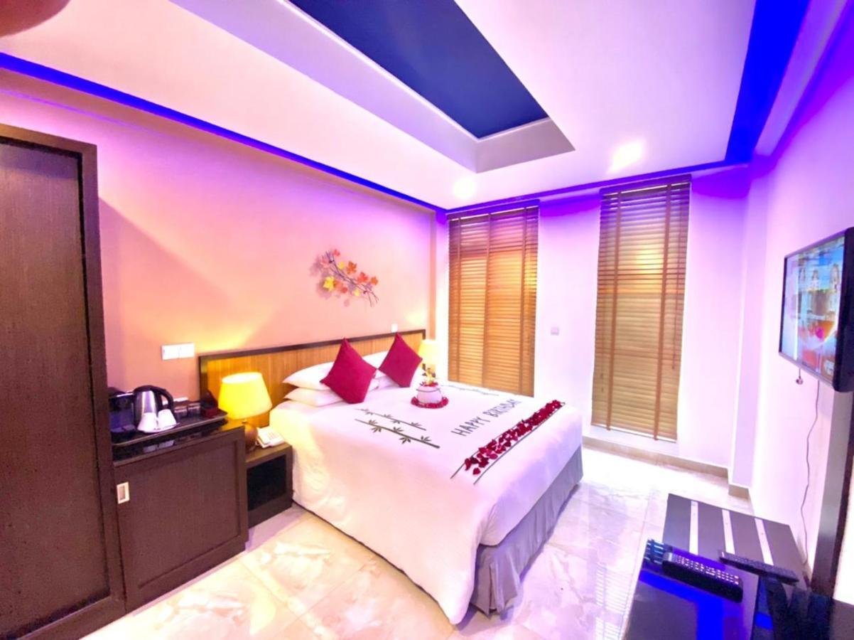 Hotel Eleven Trees Maldives Hulhumalé Exterior foto