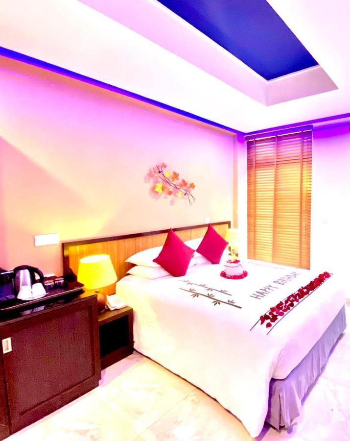 Hotel Eleven Trees Maldives Hulhumalé Exterior foto