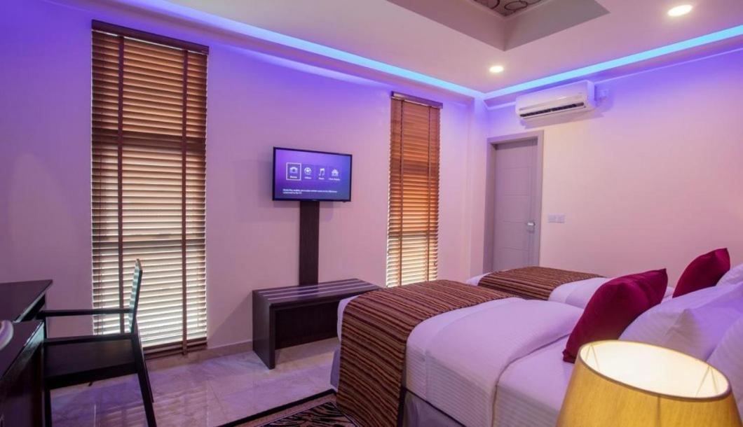 Hotel Eleven Trees Maldives Hulhumalé Exterior foto