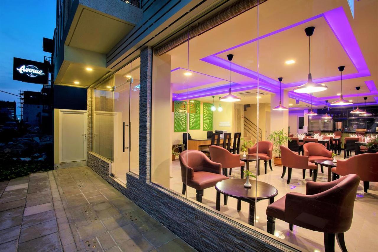 Hotel Eleven Trees Maldives Hulhumalé Exterior foto