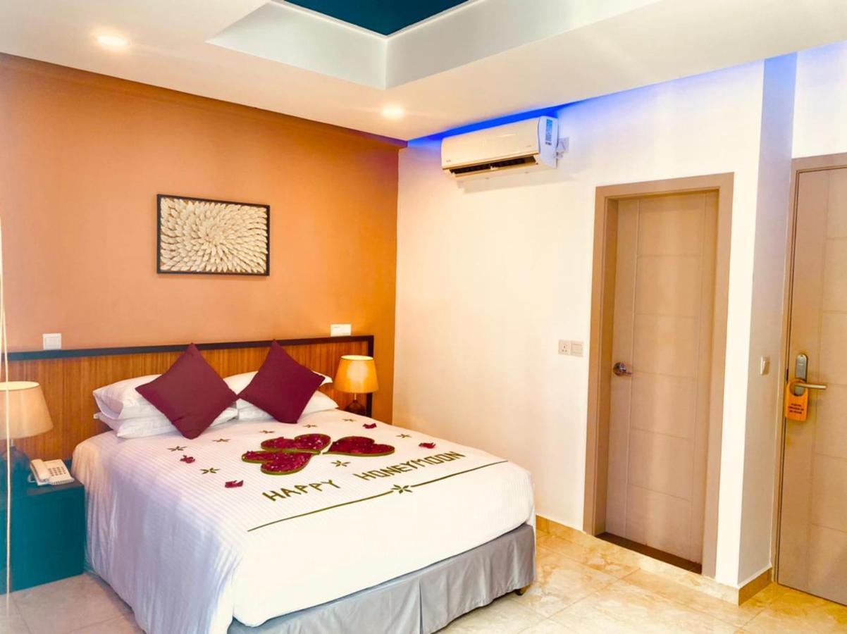 Hotel Eleven Trees Maldives Hulhumalé Exterior foto
