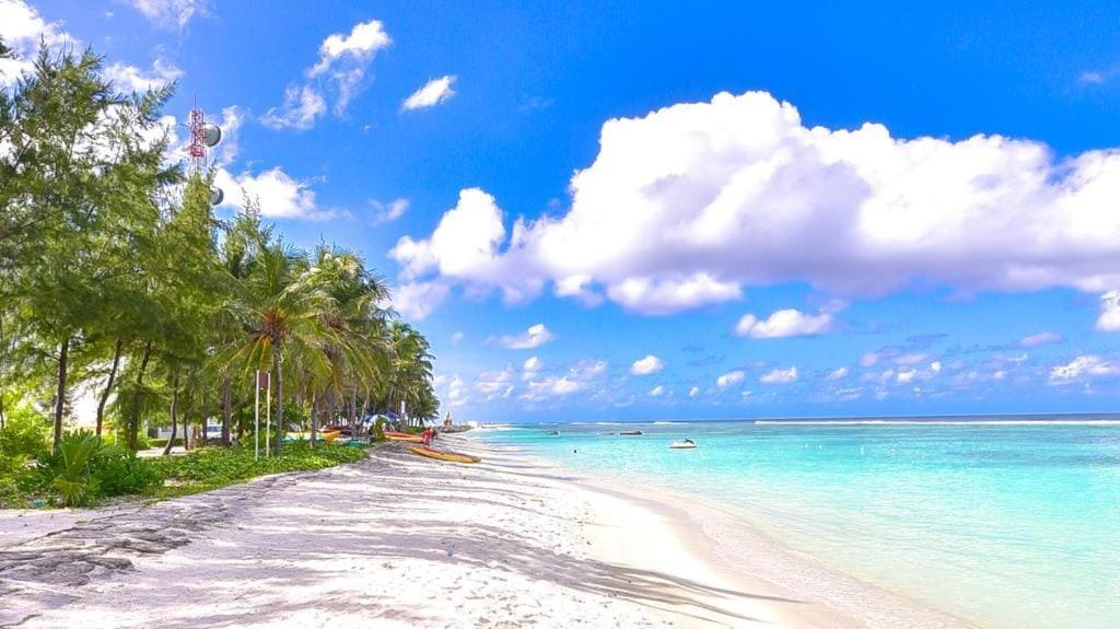 Hotel Eleven Trees Maldives Hulhumalé Exterior foto